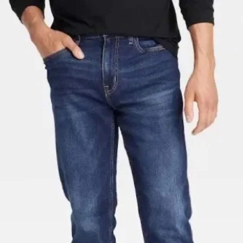 NEW! Goodfellow & Co. Men’s Athletic Fit Medium Wash Comfortable Denim Jeans - Picture 9 of 12